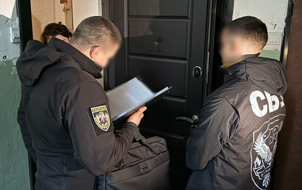 Екскерівники держпідприємств підозрюються у схемі з орендою суден 
