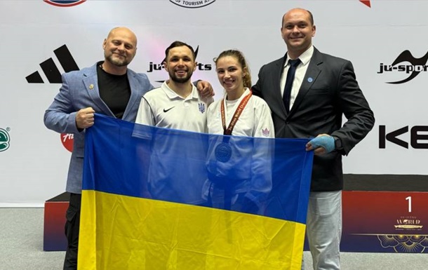 Украинский боец ​​завоевал четвертый титул чемпиона мира