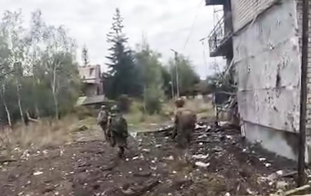 Бої за Покровськ: окупанти намагаються прорвати українську оборону малими штурмо