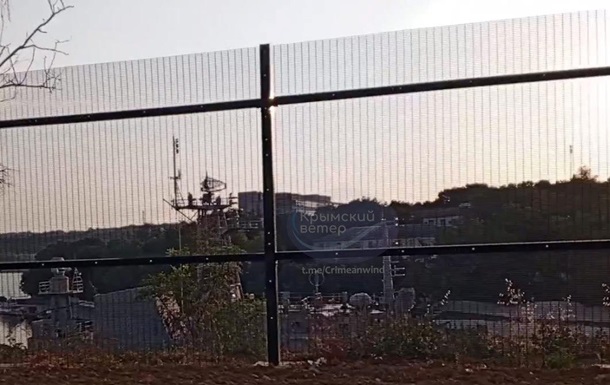 Россияне в Крыму разграбили корабль Константин Ольшанский - соцсети