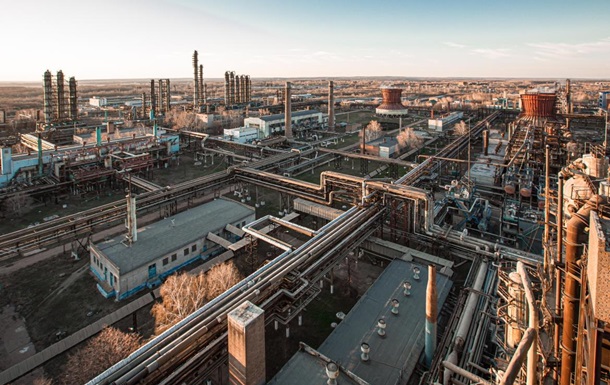 Дроны ГУР атаковали нефтехимический завод в России