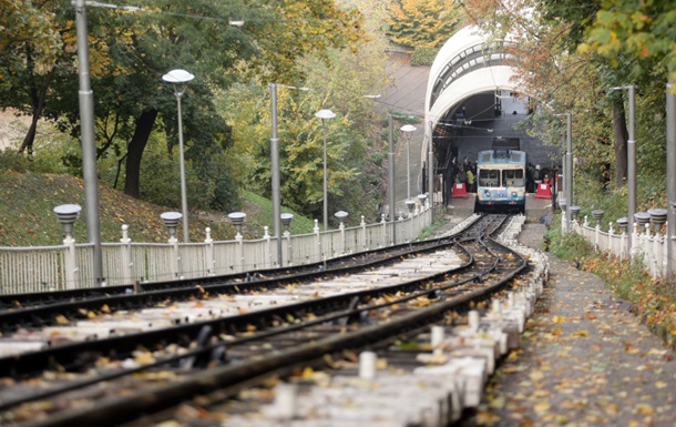 Київський фунікулер відновив роботу