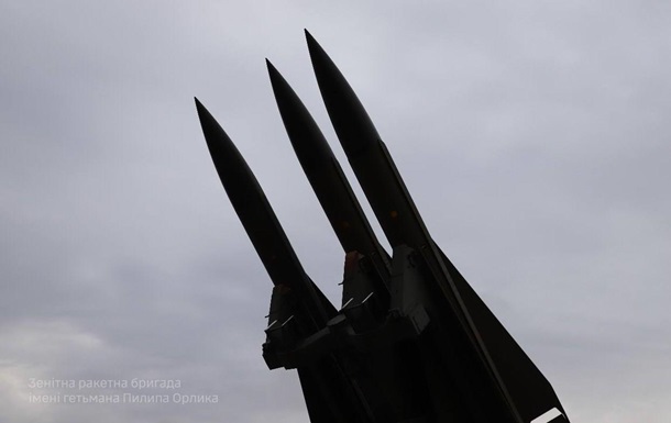 Зеленский озвучил план закрытия неба над Украиной