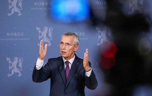 Не рисковать ради Украины. Мемуары экс-главы НАТО