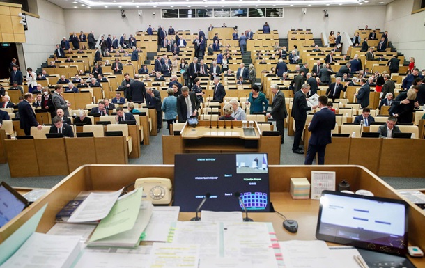 В РФ 76% чиновников устроили родственников во власть