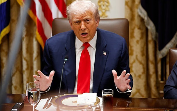 Белый дом сейчас не подходит для приема лидера Китая - Трамп