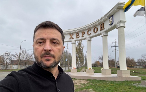 Зеленский в Херсоне пообещал защиту от дронов РФ