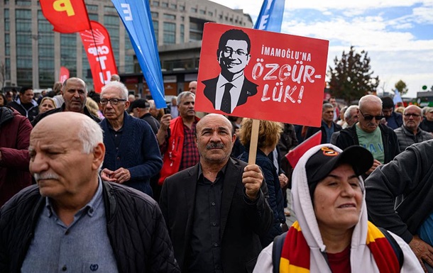 Турецкая прокуратура требует для мэра Стамбула более 2300 лет заключения