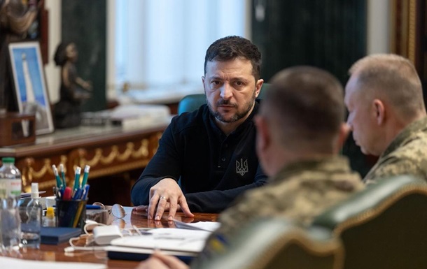 Зеленский: Сложно в Покровске и на Запорожье