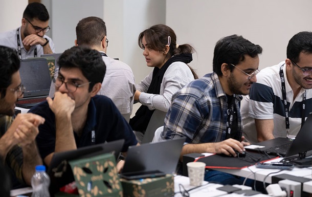 В мире появилась новая религия: люди молятся искусственному интеллекту