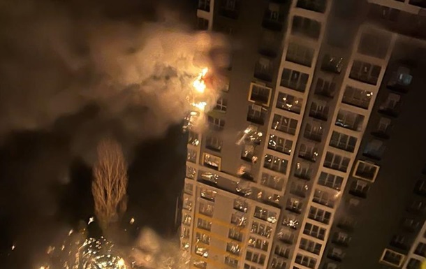 В Киеве обломки попали в дома, есть раненые