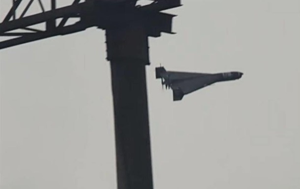 Российский дрон поразил промзону в Сумах