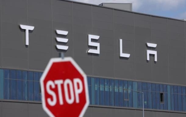 Tesla планує виключити китайські компоненти із виробництва авто - ЗМІ