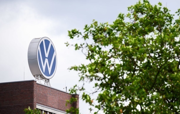 Volkswagen відкладає інвестиційну програму через фінансову кризу