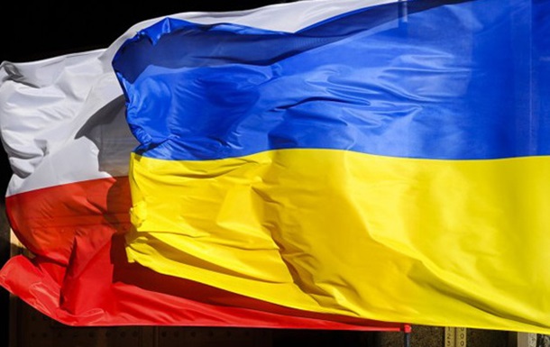 Як Росія маніпулює польською історичною пам’яттю