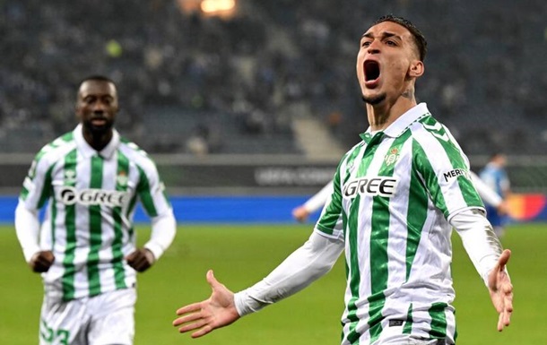 Экс-игрок МЮ заявил, что Компани предлагал ему переход в Баварию