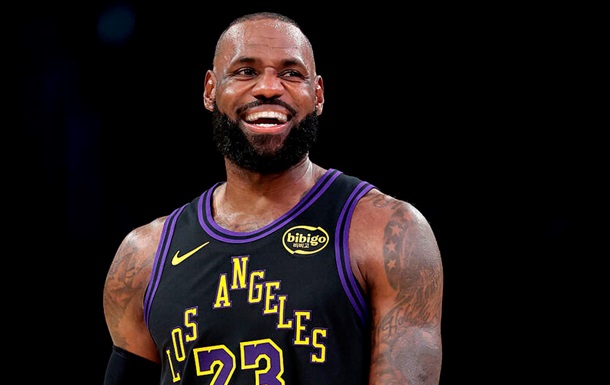 Леброн Джеймс благодаря точным броскам стал шестым в истории НБА