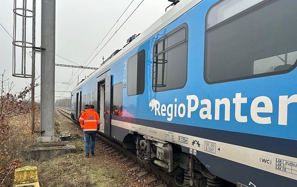 В Чехии столкнулись два пассажирских поезда: 40 пострадавших