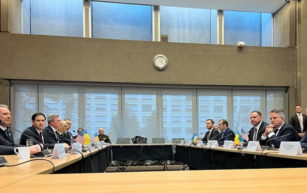 Начался трехсторонний этап переговоров в Женеве - СМИ