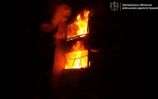 В Запорожье БПЛА попал в многоэтажный дом