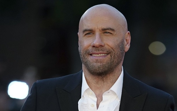 Джон Траволта показав рідкісне фото підрослого сина на його 15-річчя