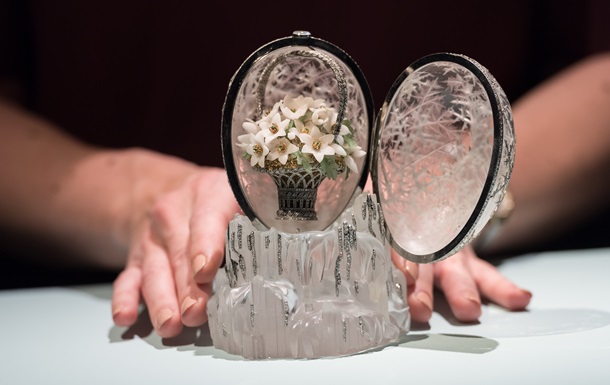 Легендарное Зимнее яйцо Фаберже снова выставляют на аукцион