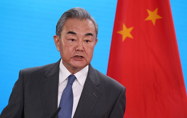 Глава МИД Китая посетит Россию