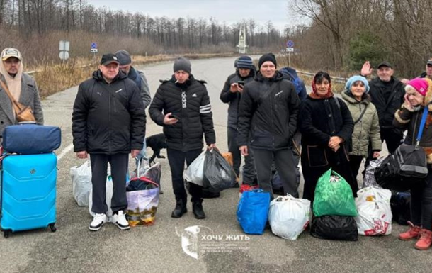 Україна передала Росії 30 цивільних громадян РФ