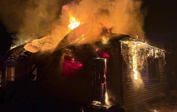 Россияне обстреляли энергетическую инфраструктуру Чернигова, возник пожар