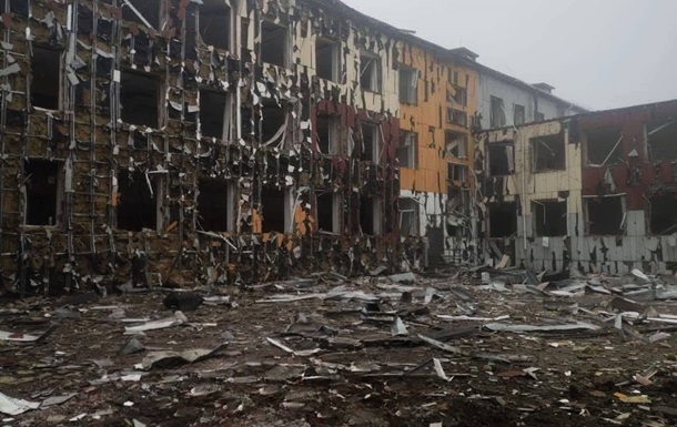 На Днепропетровщине российская авиабомба разрушила школу