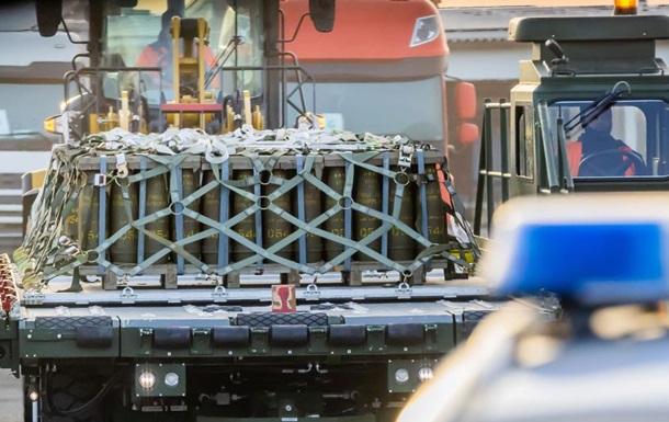 Украина просит до конца года €1 млрд на американское оружие - СМИ