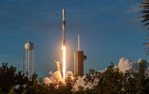 SpaceX запустила нову партію супутників Starlink