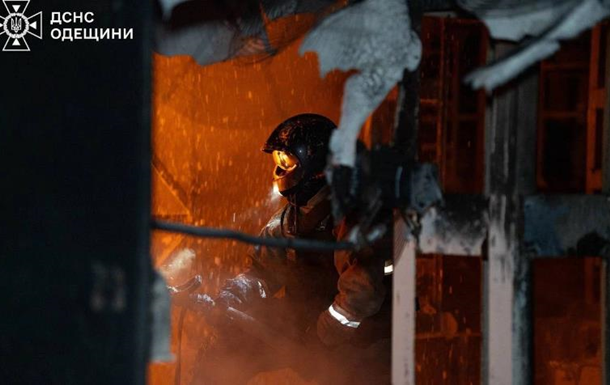 Россияне обстреляли Одессу: шесть пострадавших