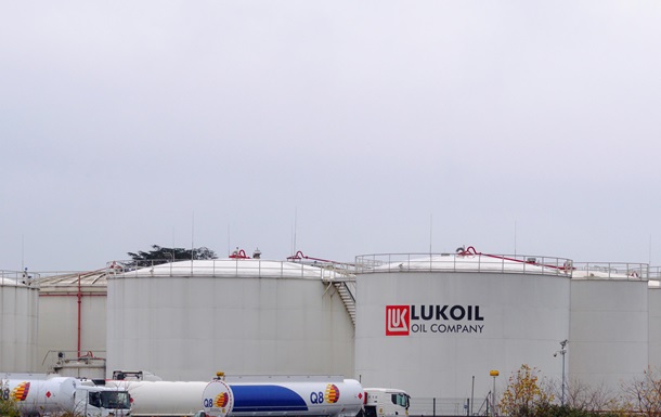 Угорська компанія планує купити активи російського Лукойлу - ЗМІ