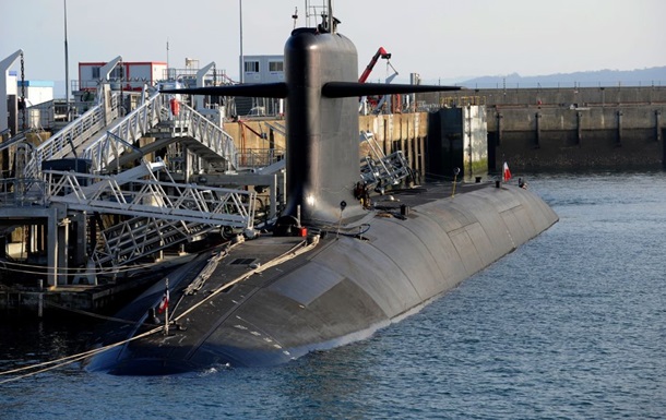 У Франції відкрили вогонь по дронах над базою атомних субмарин - ЗМІ