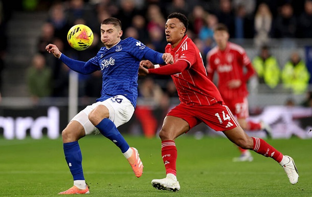 Виталий Миколенко отыграл весь матч за Эвертон и получил оценки