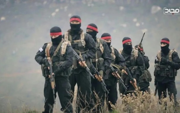 Сирийцы вручили российской делегации символ, с которым убивали военных РФ