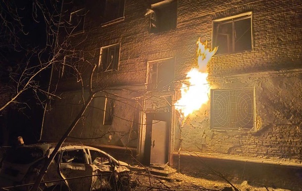 В Чернигове беспилотник взорвался возле многоэтажки