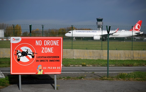 Гібридна війна Росії випробовує Європу - FT