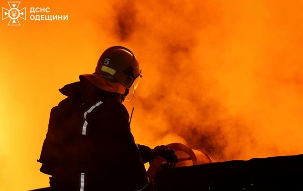 На Одессчине из-за удара РФ возникли пожары