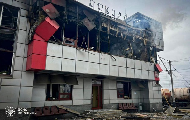 В УЗ назвали количество разрушенных и поврежденных вокзалов