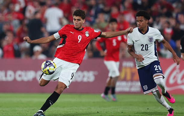 Барселона подыскивает молодого нападающего на замену Левандовски