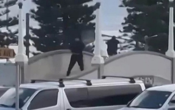 Теракт у Сіднеї: стрільцями виявилися батько й син