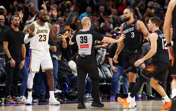 НБА: шоу Леброна и поражение Голден Стейт