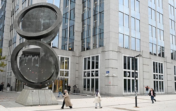 Fitch понизило рейтинг Euroclear из-за планов ЕС на замороженные активы РФ 