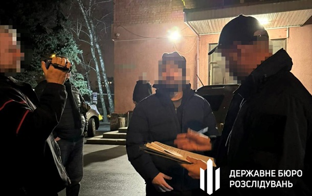 Помогал переправлять уклонистов за границу: задержан экс-правоохранитель