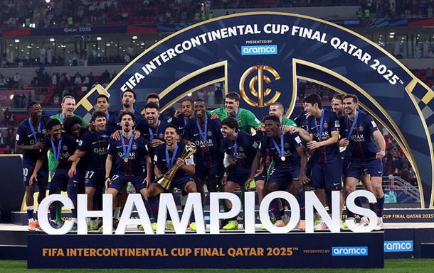 ПСЖ стал третьим в ряду команд, завоевавших шесть трофеев за год