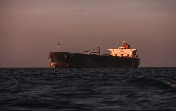 Угрозы Трампа: Венесуэла вывела в море военные корабли