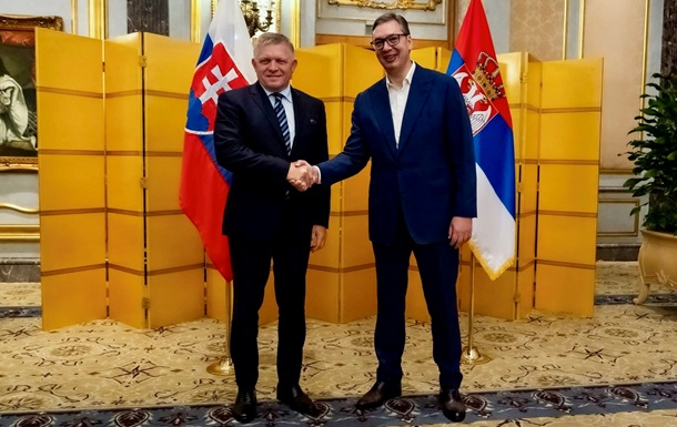 Фицо отметил неудачный старт саммита в Брюсселе и поврежденный самолет