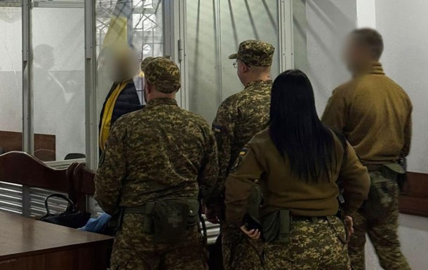 В Киеве осудили мужчину за развращение дочери и изнасилование падчерицы